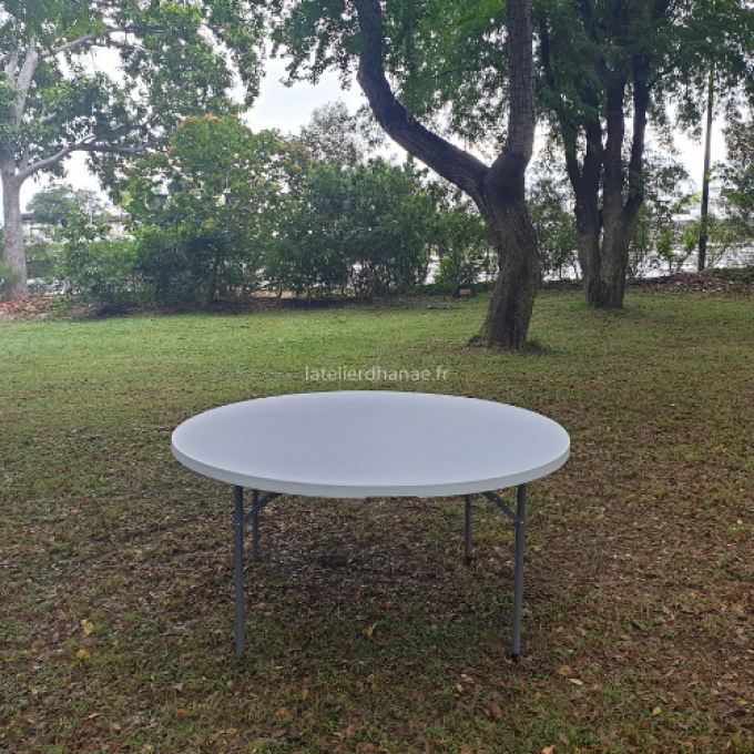 Location de Table ronde 8 personnes pliante 150 cm