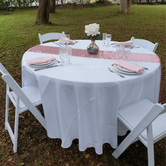 Chemin de table en Satin Nude - vieux rose