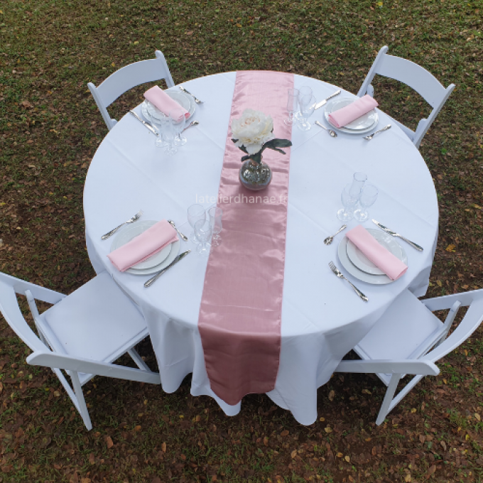 Chemin de table en Satin Nude - vieux rose